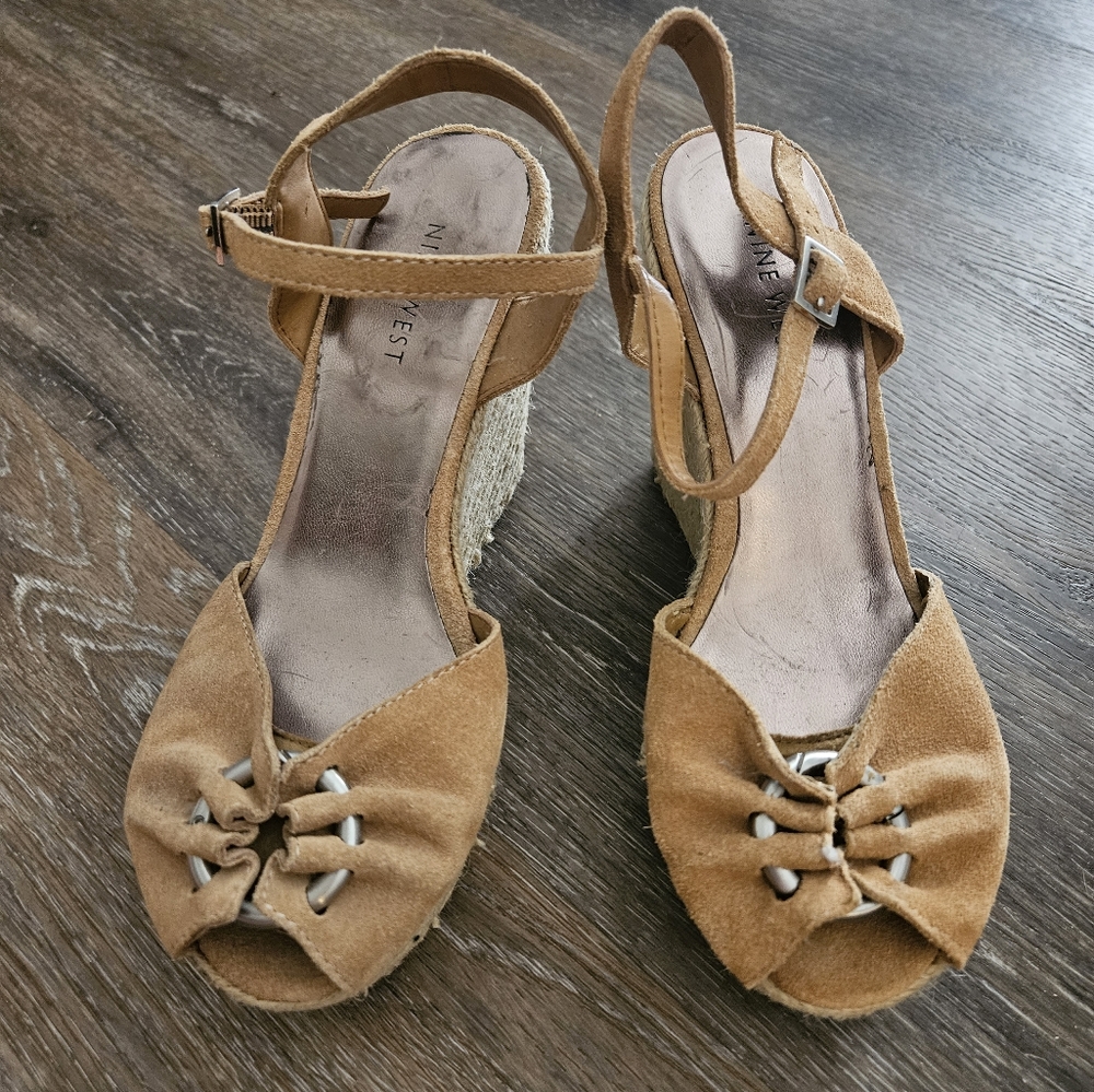 Suede platform sandals - Picture 3 of 6